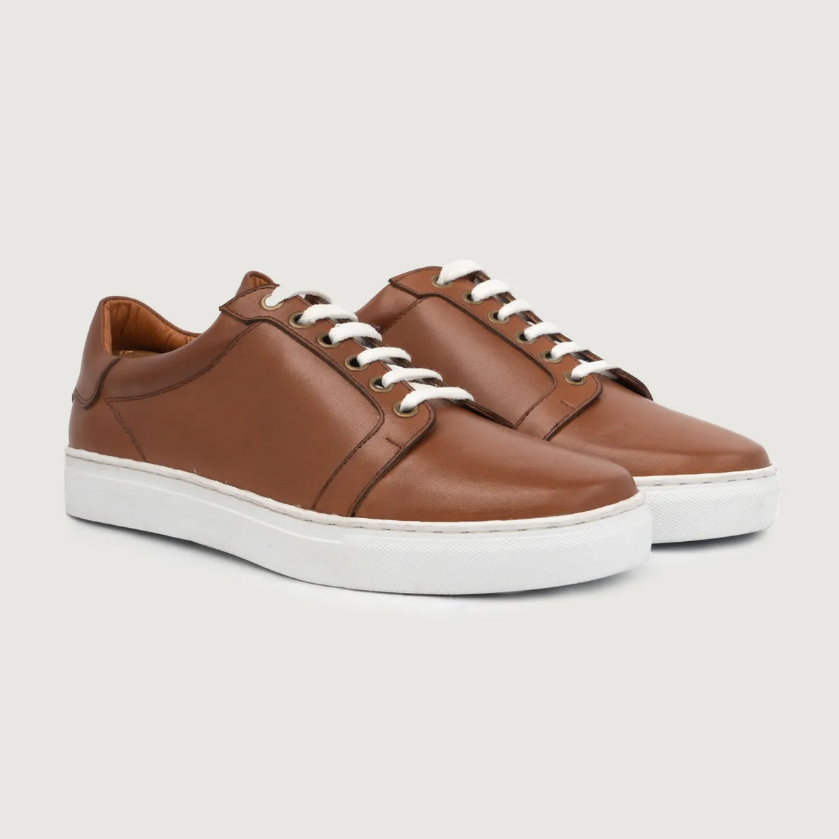 Carter Runn Hellbraun Leder-Sneaker für Herren For Men in Tan Full-Grain Leather - Seitenansicht | Online Kaufen