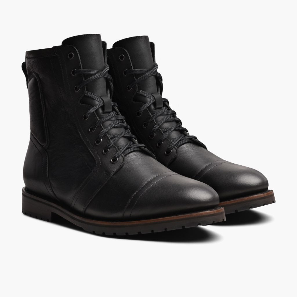 Casa Moto Schwarz Lederstiefel für Herren in schwarzem Rindleder - Vorderansicht & maßgeschneiderte Silhouette | Online Kaufen