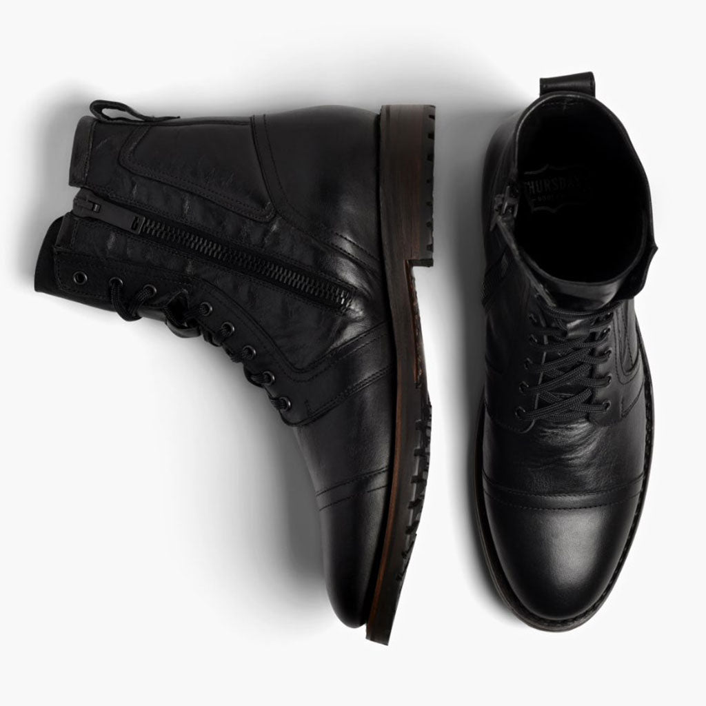 Detailansicht of Classic Collar & Heavy-Duty Zipper Hardware on Casa Moto Schwarz Lederstiefel für Herren