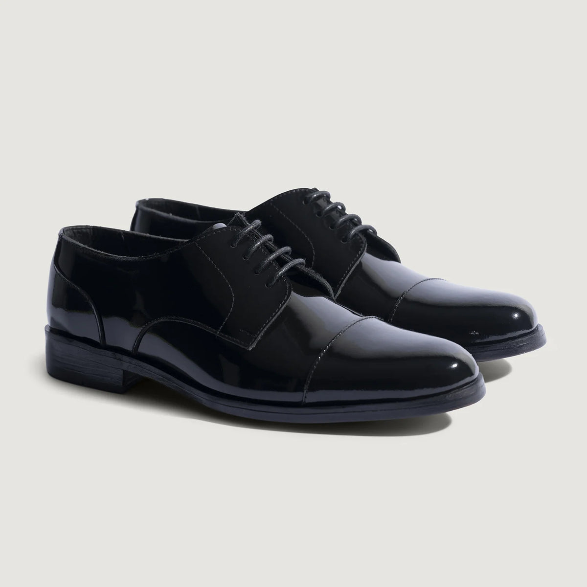 Attorney Derby Schwarz Lacklederschuhe für Herren For Men in Patent Black Full-Grain Leather - Seitenansicht | Online Kaufen