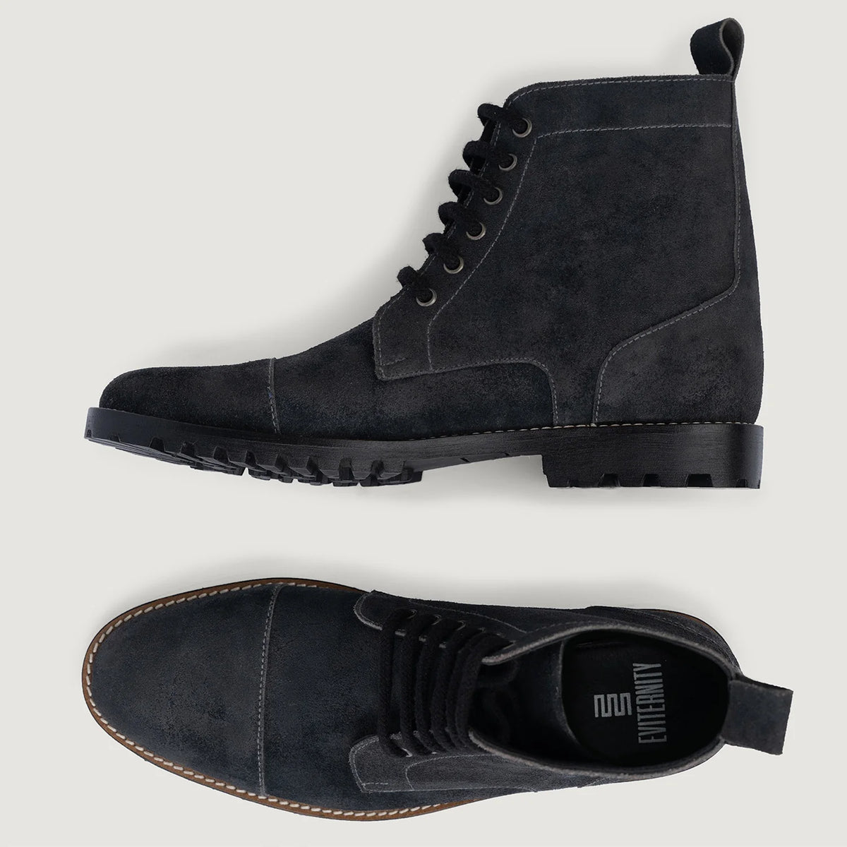 Knight Derby Grau Suede Lederstiefel - TerraGrip für Herren - Verstärkte Fersenkappe & präzise Doppelnaht