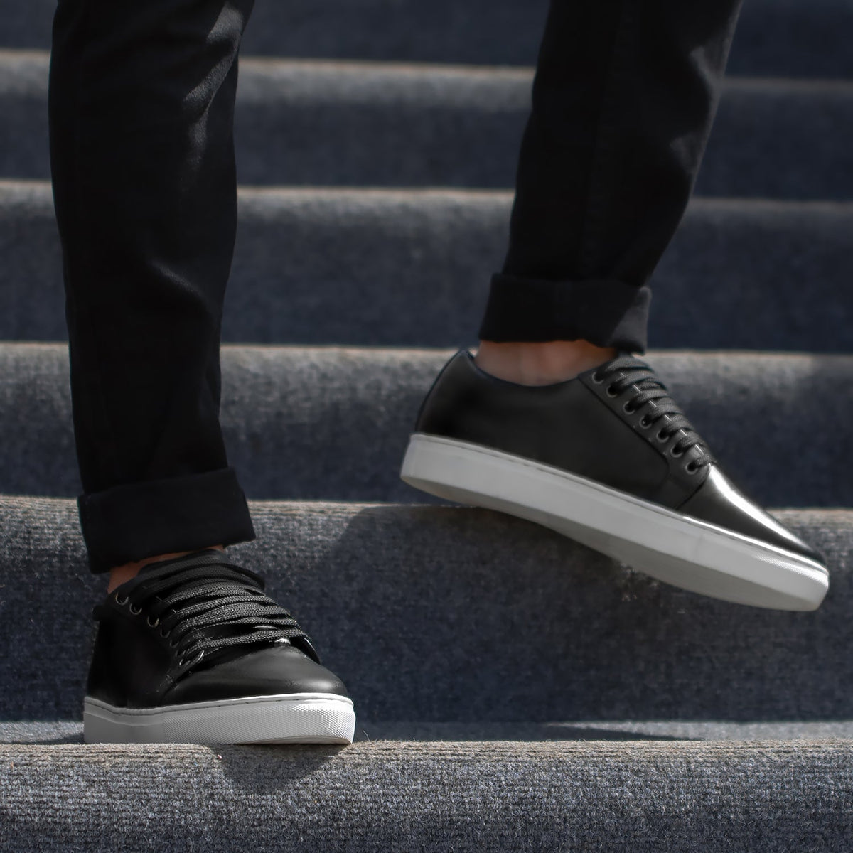 Murphy Low Top Schwarz Leder-Sneaker für Herren - Verstärkte Fersenkappe & präzise Doppelnaht