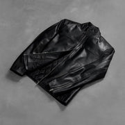 
Handwerkliche Saumverarbeitung an Adornica Schwarz Leder-Bikerjacke für Herren