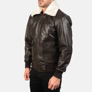 
Brown Sheepskin Leather Bomber Jacket - Rückansicht mit passgenauen Schultern & sauberem Saum