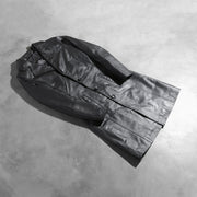 
Open Hem & Hem Craftsmanship Construction Detail on Alexis Schwarz Single Breasted Ledermantel für Damen