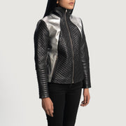 
Black Sheepskin Leather Biker Jacket - Rückansicht mit passgenauen Schultern & sauberem Saum