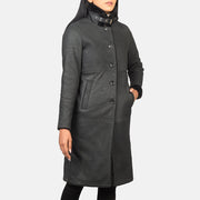 Distressed Black Sheepskin Leather Aviator Jacket - Rückansicht mit passgenauen Schultern &amp; sauberem Saum