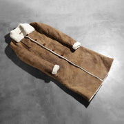
Open Hem & Hem Craftsmanship Construction Detail on Alina Shearling Braun Ledermantel für Damen