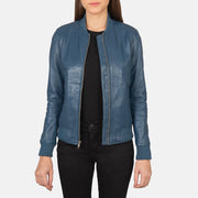 Women's Bliss Blau Leder-Bomberjacke für Damen in Blue Sheepskin Leather - Vorderansicht &amp; maßgeschneiderte Silhouette | Online Kaufen