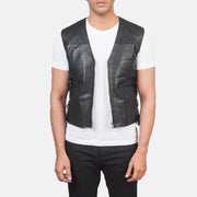 Men's Brandon Schwarz Lederweste für Herren in Black Sheepskin Leather - Vorderansicht &amp; maßgeschneiderte Silhouette | Online Kaufen