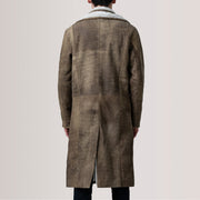 
Detailansicht of Notch & Button Hardware on Cai Vintage-Braun Leather Shearling Ledermantel für Herren For Men