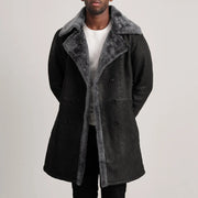 
Charles Brown Suede Leather Shearling Double-Breasted Coat in Brown Goatskin Suede - Vorderansicht & maßgeschneiderte Silhouette | Online Kaufen