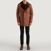 
Zimtbraun Braun Leather Fur Ledermantel für Herren - Seitenansicht mit ergonomischem Ärmelschnitt & sportlicher Passform