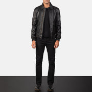 Men's Coffmen Brown Suede A2 Bomber Jacket - Seitenansicht mit ergonomischem Ärmelschnitt