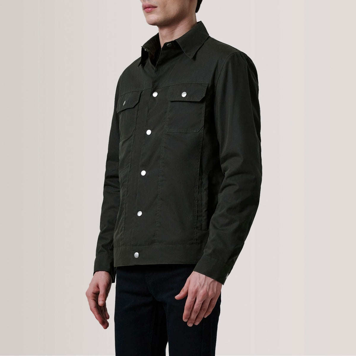 Colberto Olive Waxed Canvas Trucker Lederjacke für Herren For Men - Seitenansicht mit ergonomischem Ärmelschnitt