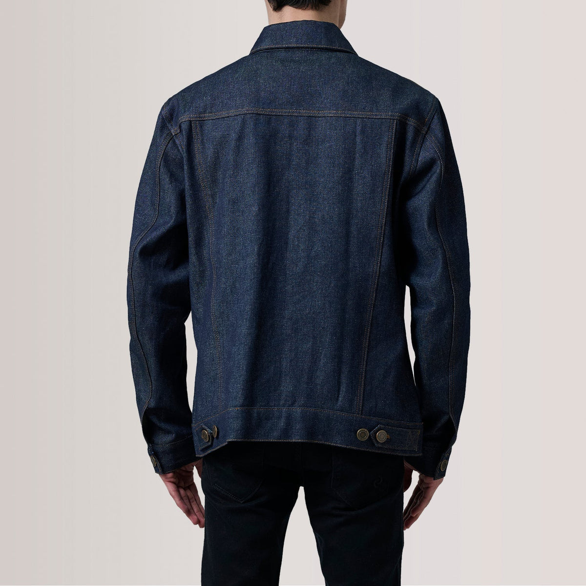 
Detailansicht of Classic Collar & Heavy-Duty Zipper Hardware on Conard Ash Grey Denim Trucker Jacket For Men