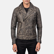 
Handwerkliche Saumverarbeitung an Danny Quilted Brown Leather Biker Jacket
