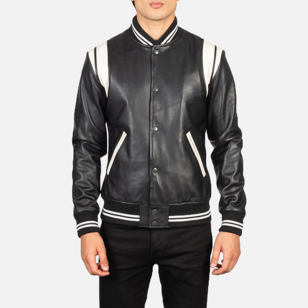 Detailansicht of Varsity &amp; Snap Buttons Hardware on Men's Dantee Schwarz Leather Varsity Lederjacke für Herren