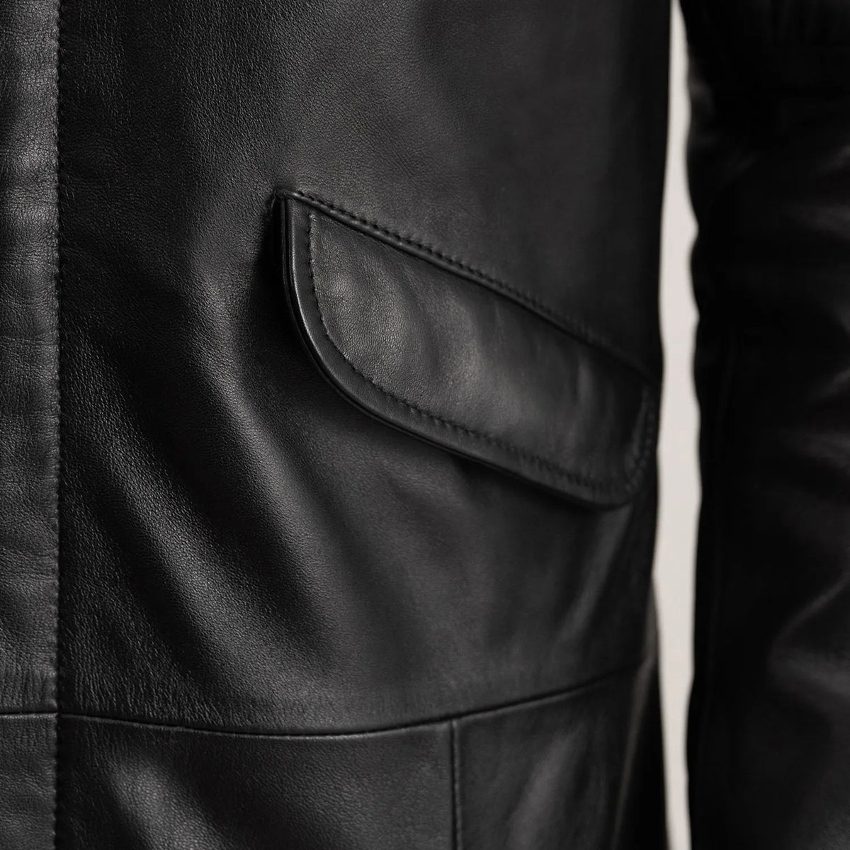 
Innenansicht Showing Fully Faux Fur-Lined & Zwei funktionale Innentaschen