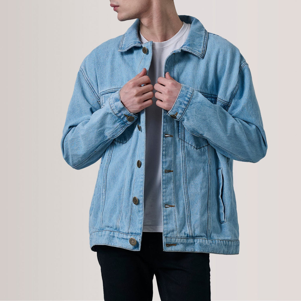 
Authentic Full-Grain Leather Grain Texture & Heavy-Duty Seam Stitching Detail