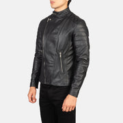 
Mocha Brown Goatskin Suede Biker Jacket - Rückansicht mit passgenauen Schultern & sauberem Saum
