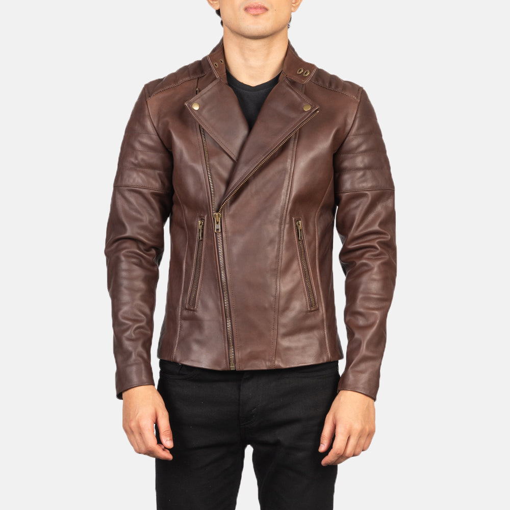 
Handwerkliche Saumverarbeitung an Faisor Mocha Suede Biker Jacket