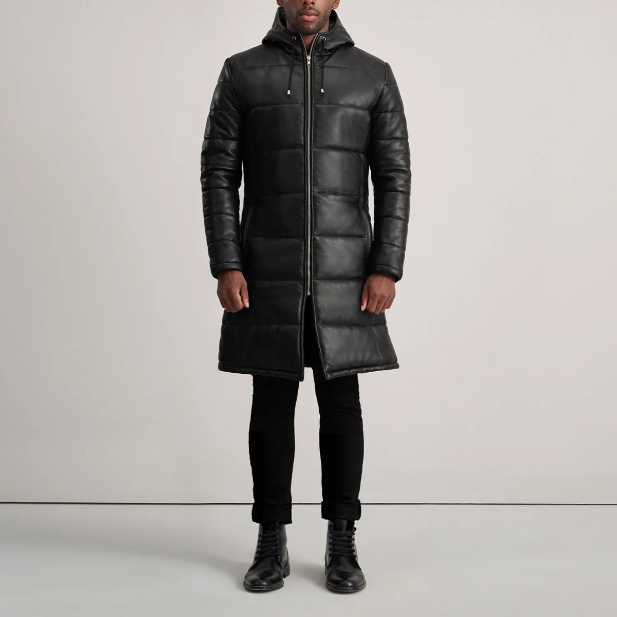 
Floyd Tan Hooded Leather Puffer Coat - Seitenansicht mit ergonomischem Ärmelschnitt & sportlicher Passform