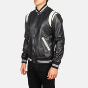 
[FS] Dantee Schwarz Leather Varsity Lederjacke für Herren - Rückansicht mit passgenauen Schultern & sauberem Saum