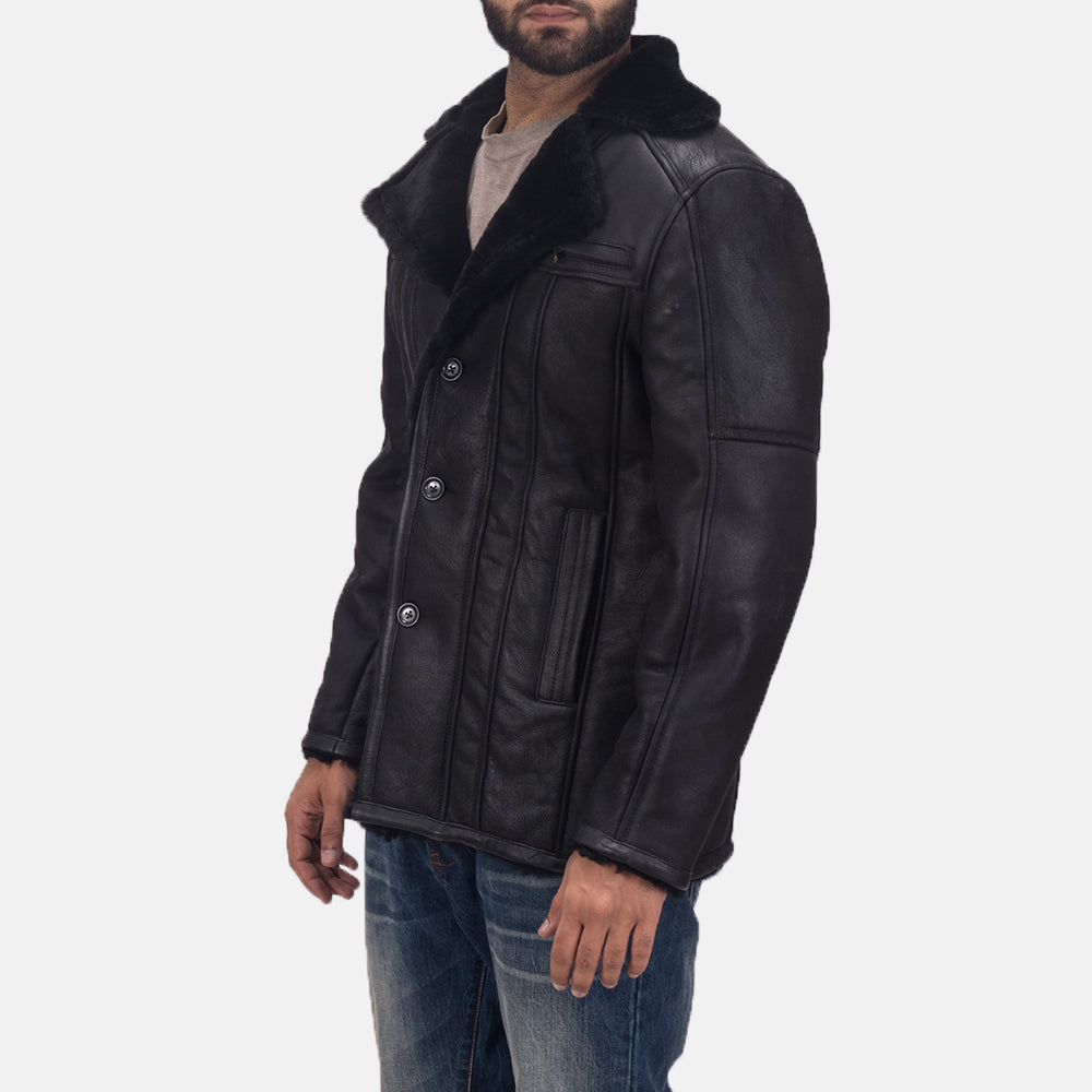 Men's Furcliff Double Face Shearling Ledermantel für Herren in Black Shearling Leather (Double Face) - Vorderansicht &amp; maßgeschneiderte Silhouette | Online Kaufen