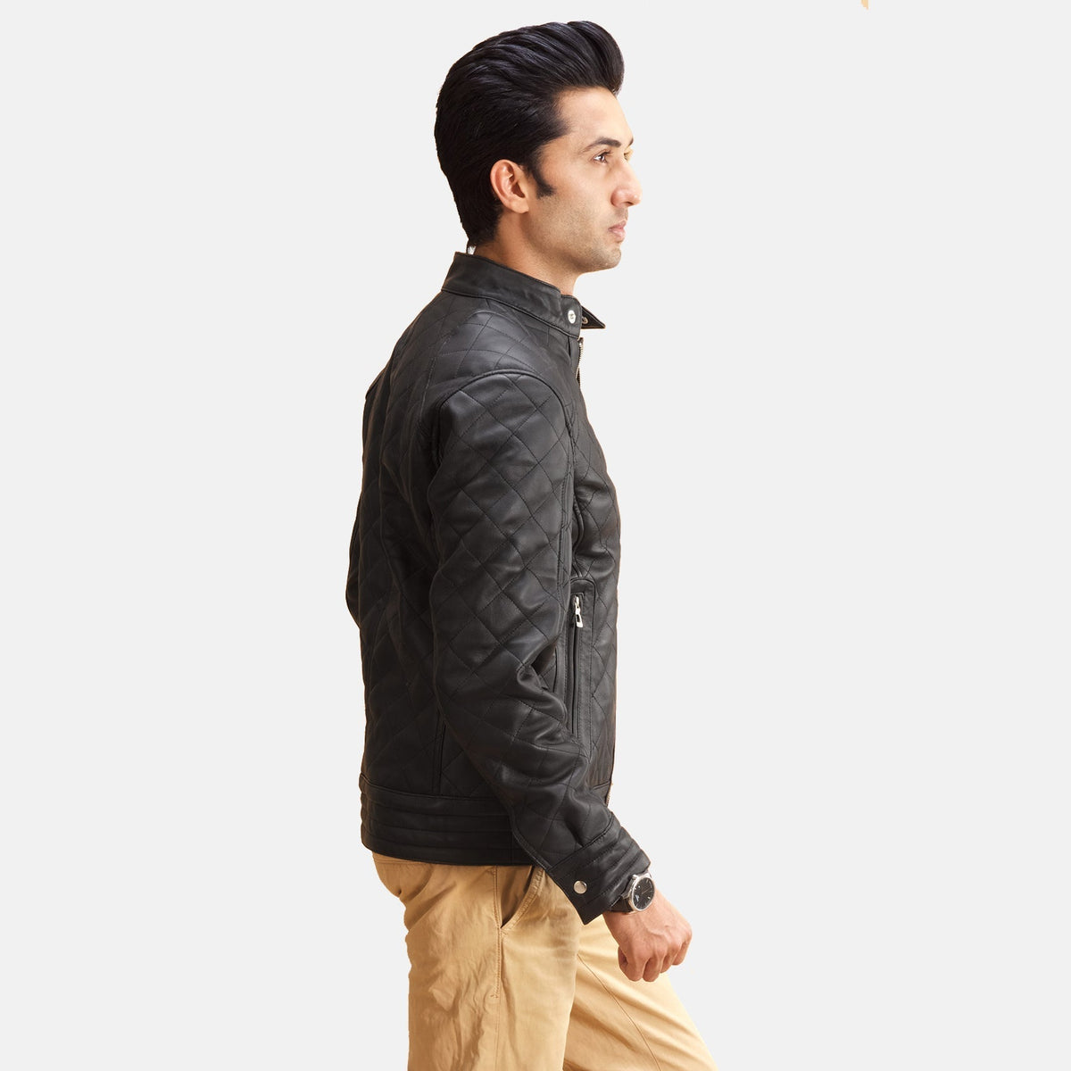 Black Sheepskin Leather Biker Jacket - Rückansicht mit passgenauen Schultern &amp; sauberem Saum