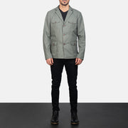 
Kajetan Grau Safari-Beige Lederjacke für Herren - Seitenansicht mit ergonomischem Ärmelschnitt & sportlicher Passform