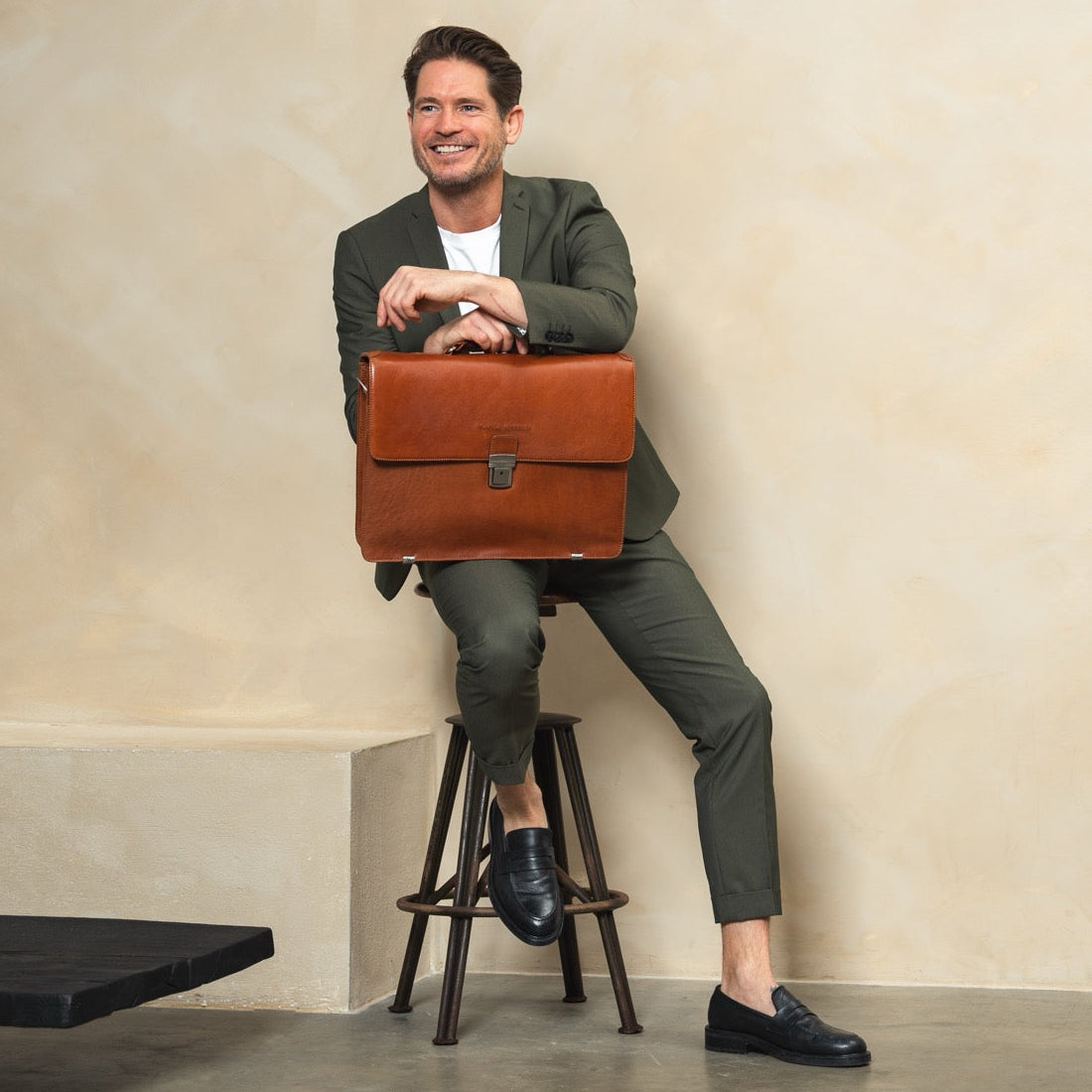 Salvatore Full-Grain Leather Briefcase für Herren – Zusätzliche Produktansicht 3