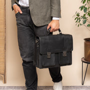 Solid Antique Brass Hardware &amp; Heavy-Duty Dual Zipper Detail on Springfield Full-Grain Leather Briefcase für Damen