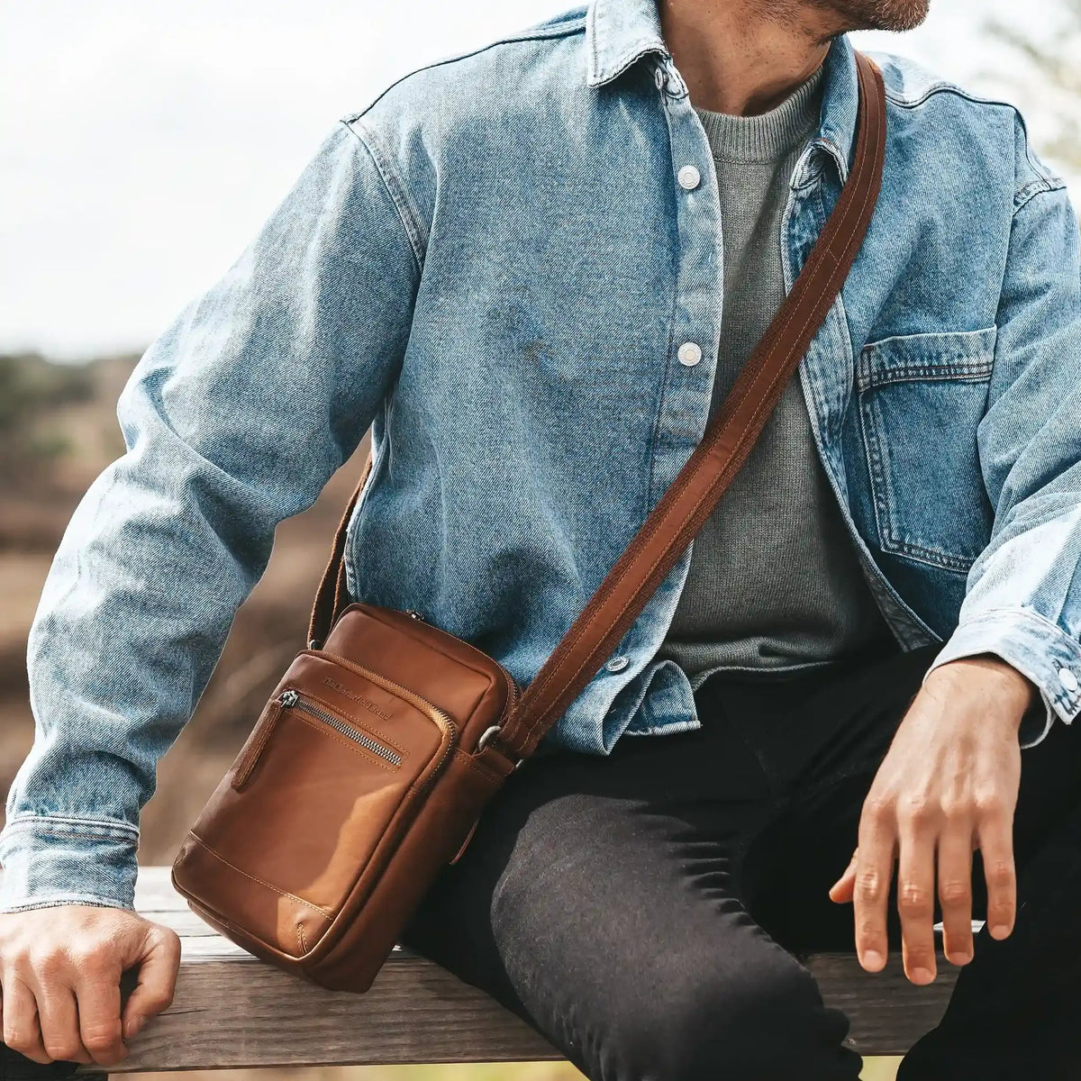 Birmingham Full-Grain Leather Crossbody Bag für Herren – Zusätzliche Produktansicht 3