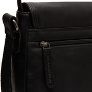 
Innenansicht Showing Dedicated Padded Laptop Sleeve & Multi-Compartment Organization