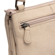 
Innenansicht Showing Dedicated Padded Laptop Sleeve & Multi-Compartment Organization