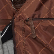 
Innenansicht Showing Quilted Viscose Lining & Zwei funktionale Innentaschen