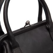 
Chili Vollnarbenleder-Handtasche - Rückansicht mit passgenauen Schultern & sauberem Saum
