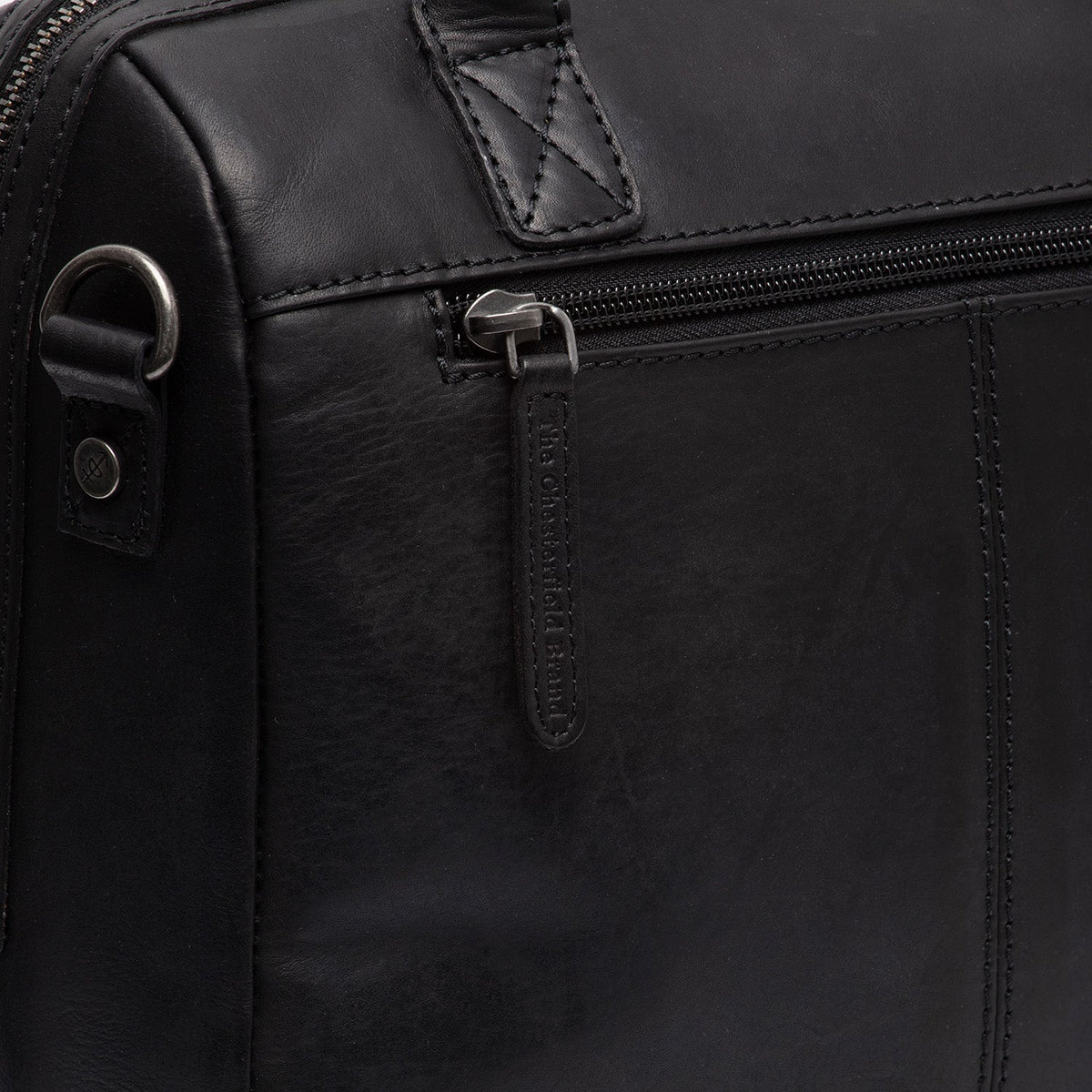 Tailored Rib Cuffs &amp; Hem Craftsmanship Construction Detail on Langton Full-Grain Leather Handbag für Damen