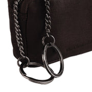 Styled Fit Perspective of Corey Full-Grain Leather Key Case für Damen on Model - Natural Daylight Drape