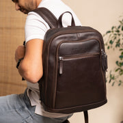 Detroit Full-Grain Leather Laptop Backpack für Damen – Zusätzliche Produktansicht 2