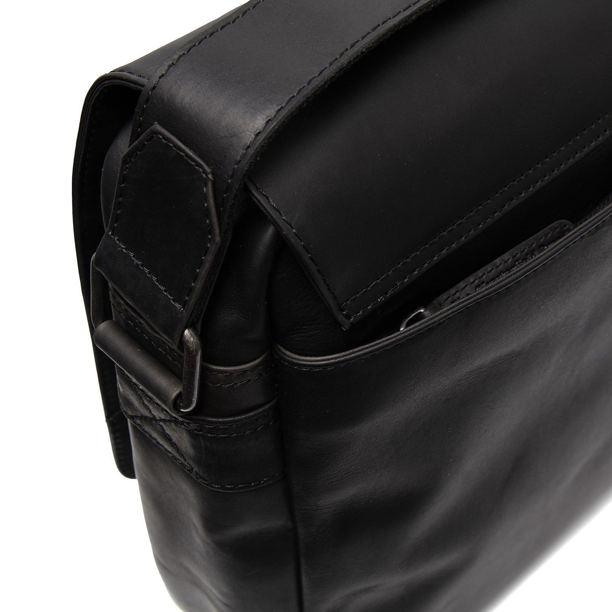Solid Antique Brass Hardware &amp; Heavy-Duty Dual Zipper Detail on Richard Full-Grain Leather Laptop Bag für Herren
