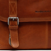 Solid Antique Brass Hardware &amp; Heavy-Duty Dual Zipper Detail on Veneto Full-Grain Leather Laptop Bag für Damen