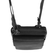 Styled Fit Perspective of Malaga Full-Grain Leather Phone Bag für Damen on Model - Natural Daylight Drape