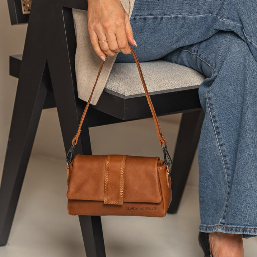 Clifden Full-Grain Leather Shoulder Bag für Damen – Zusätzliche Produktansicht 2