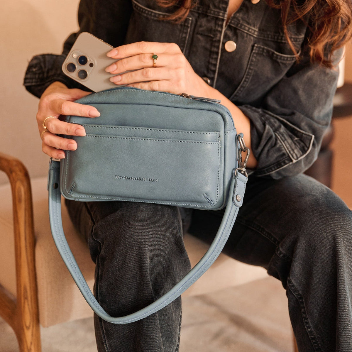 Liora Full-Grain Leather Shoulder Bag für Damen – Zusätzliche Produktansicht 3