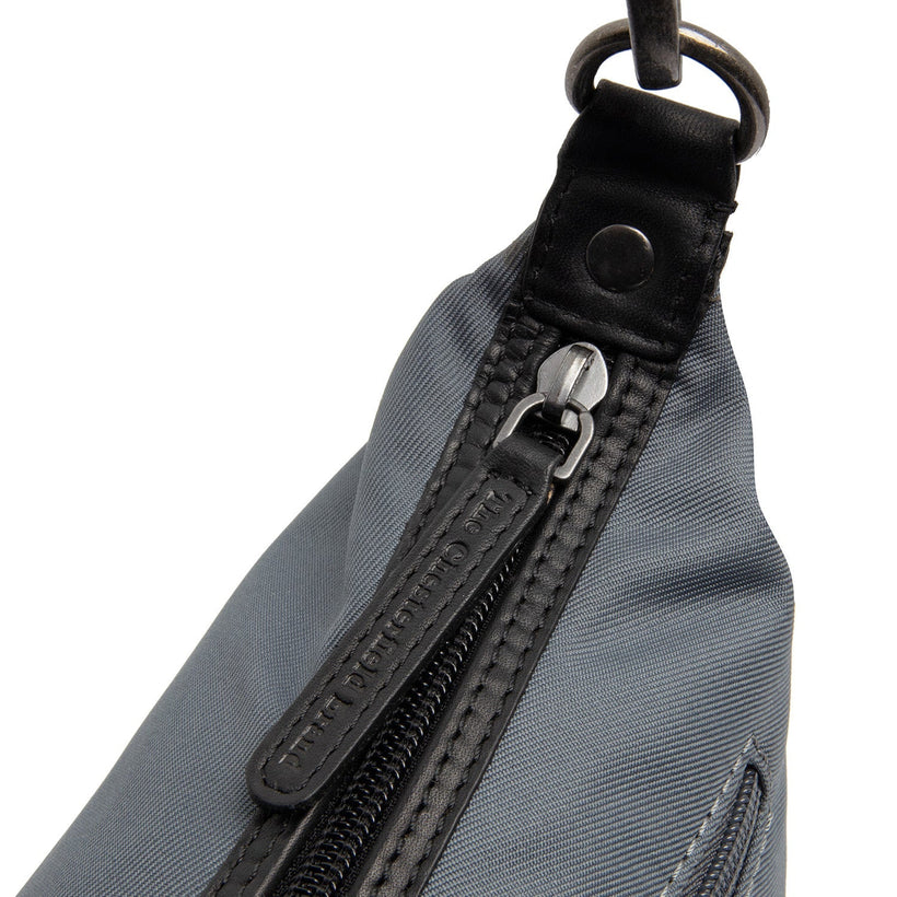 Lovund Vollnarbenleder-Schultertasche