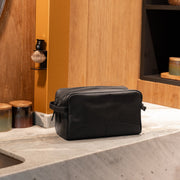 Classic 100% Full-Grain leather Goods - Rückansicht mit passgenauen Schultern &amp; sauberem Saum