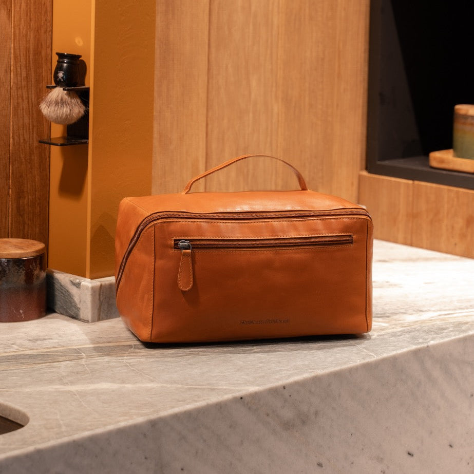 Trevia Full-Grain Leather Toiletry Bag für Damen – Zusätzliche Produktansicht 2