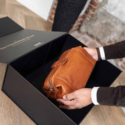Vince Full-Grain Leather Toiletry Bag für Damen – Zusätzliche Produktansicht 2